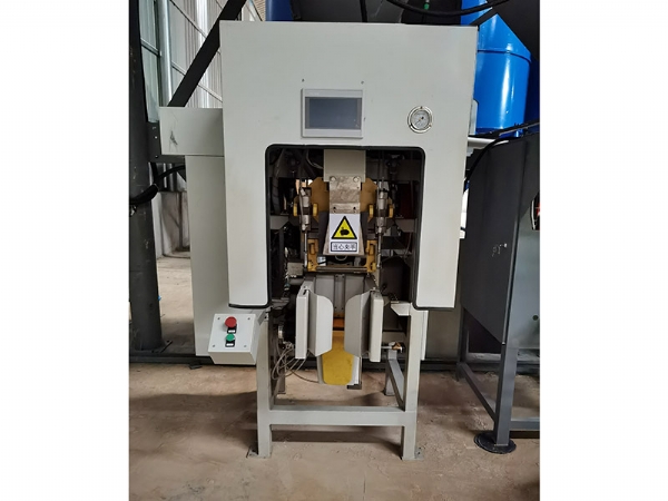 濰坊全自動(dòng)閥口包裝機(jī)的自我介紹