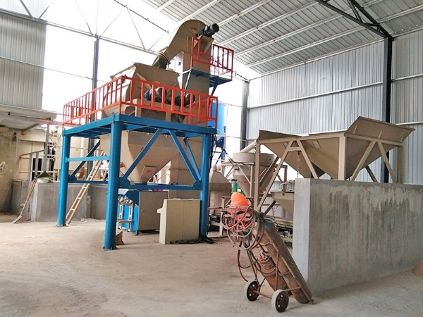 干粉砂漿生產(chǎn)線(xiàn)下料時(shí)有哪些注意事項(xiàng)：